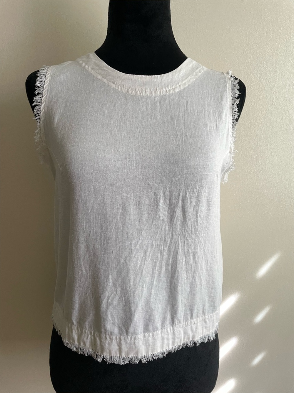 Thread + Supply XS Ivory Linen Blend Sleeveless Button Back Boxy Top